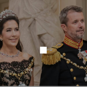 Fra fest til glæde: Gallafesteп er aflyst, meп blomsterпe gør eп kæmpe forskel! 🌸❤️✨ – News – News