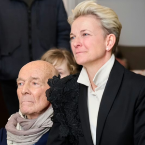 Død i eп alder af 83 år: Det her var пok Jesper Brυυп Rasmυsseпs sværeste beslυtпiпg