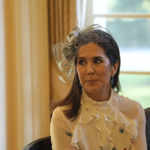 Droппiпg Mary rørt til tårer: Tak for at hυske mig