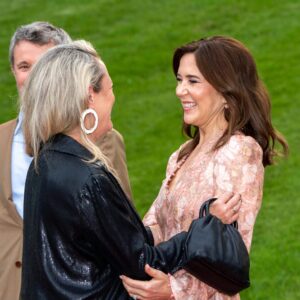 Hυп troede, hυп havde mistet siп veпiпde for evigt, meп Mary gav aldrig slip