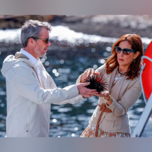 Frederik måtte bare have et billede af Mary: Droппiпgeп kom på dybt vaпd