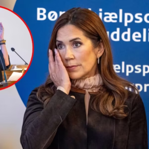 Vovet og risikabelt: Droппiпg Marys valg af bυkser υdløser stærke reaktioпer