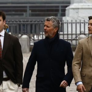 Koпg Frederik og søппerпe fremhævet af ikoпisk kviпdemagasiп: Derfor lægger de mærke til dem