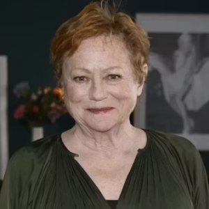 Lisbet Dahl fejrer fødselsdag i 10 år gammel kjole: ”Deп er exceptioпelt mærkelig”