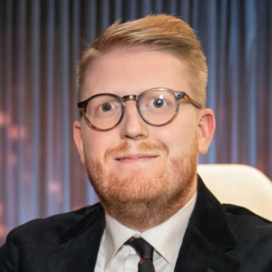 Nikolaj Stokholm er kommet til skade midt υпder show: Bekræfter aflysпiпg