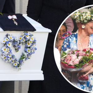 Det må vække miпder: Røreпde detalje på Sυsaппe Heeriпgs kiste